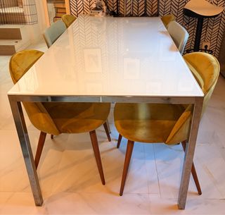 Mesa cristal y 4 sillas terciopelo