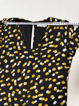 Vestido estampado azul oscuro y mostaza