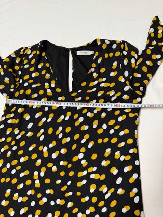 Vestido estampado azul oscuro y mostaza