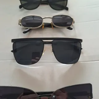 5 paia di occhiali da sole