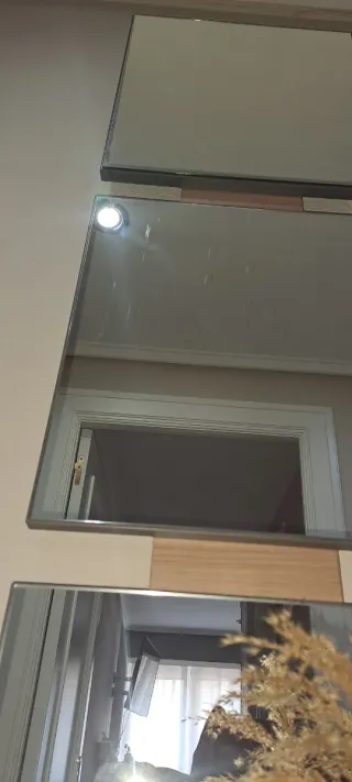 Mueble de entrada con espejo