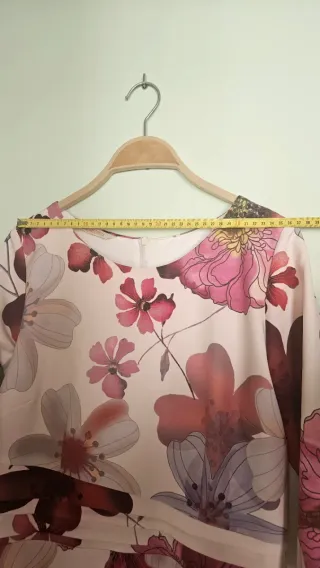 Vestido de fiesta floral blanco