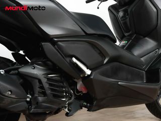 YAMAHA X-MAX 125