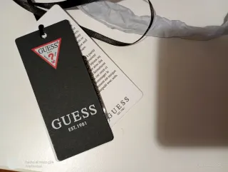 Top Guess metalizado drapeado tirantes cadena