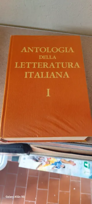 Libro " Antologia della letteratura italiana"