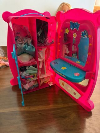 Dos Nancy, accesorios y ropa