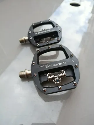 Pedales mixtos SPD para calas + plataforma. NUEVOS