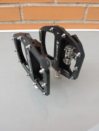 Pedales mixtos SPD para calas + plataforma. NUEVOS