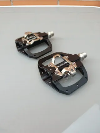 Pedales mixtos SPD para calas + plataforma. NUEVOS