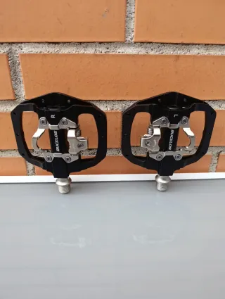 Pedales mixtos SPD para calas + plataforma. NUEVOS
