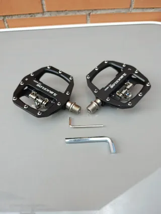 Pedales mixtos SPD para calas + plataforma. NUEVOS