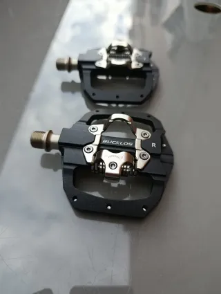 Pedales mixtos SPD para calas + plataforma. NUEVOS