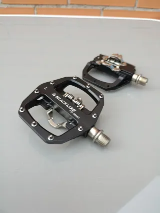 Pedales mixtos SPD para calas + plataforma. NUEVOS