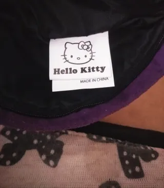 Lote 2 Neceseres Hello Kitty Morado y Beige Lacito