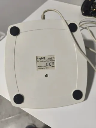 Volante Logic3 TopDrive Wii con Pedali