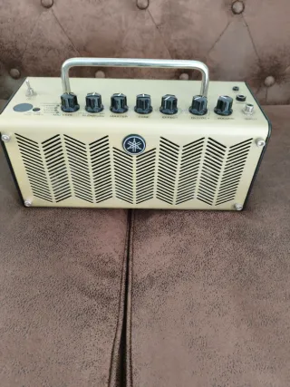 Amplificador Yamaha THR5A Beige