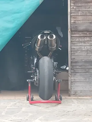 Yamaha R1 2006 Circuito Negra