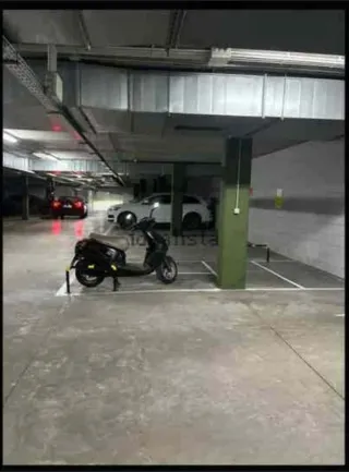 Plaza de garaje para motos