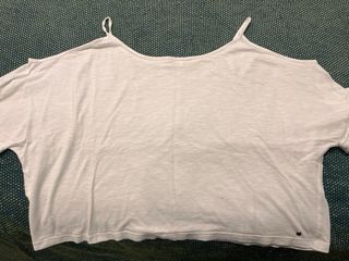 Camiseta Brownie hombros descubiertos