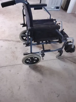 Silla de ruedas plegable