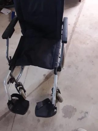 Silla de ruedas plegable