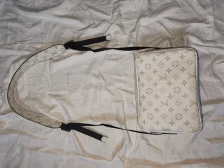 Borsello Louis Vuitton bianco monogram.