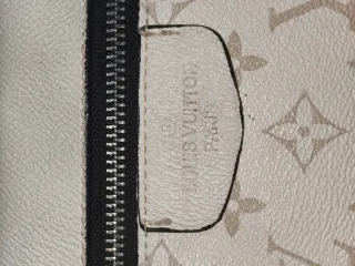 Borsello Louis Vuitton bianco monogram.