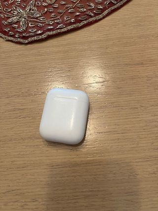 Airpods Apple Blancos.