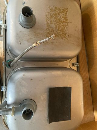 Fregadero doble marca Teka con grifo incluido