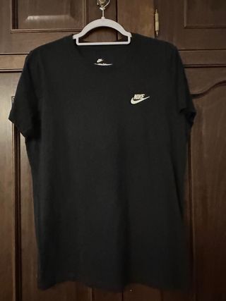 Camiseta Nike Negra