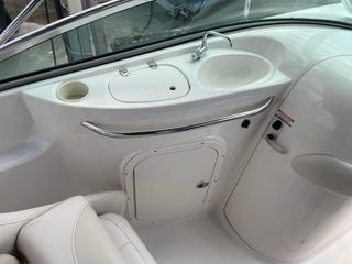 Embarcación Chaparral Sunesta 236