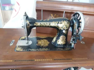 Máquina de coser antigua Naumann alemana 1868