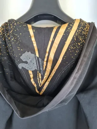 Sudadera Puma Negra Logo Dorado Y2K