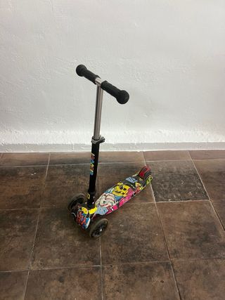 2 Patinetes Infantiles con Diseño Divertido