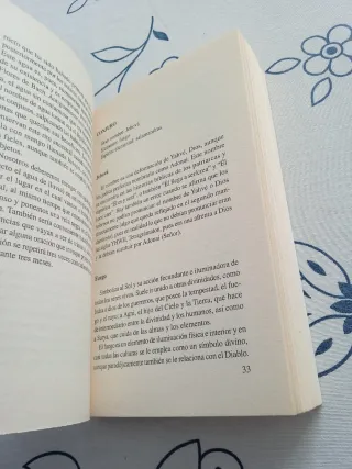 LA Bola De Cristal/the Crystal Ball (Spanish Ed...