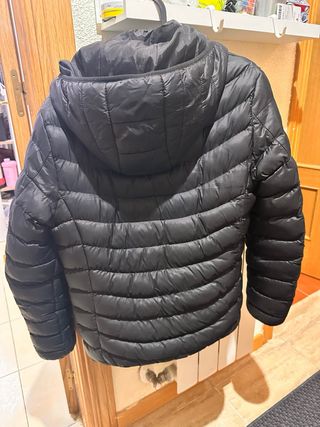 Abrigo negro con calefacción