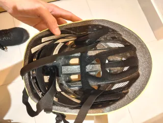 Casco Spiuk con luz trasera M/L