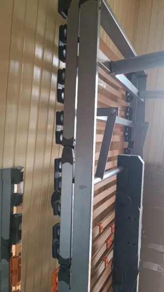 Cama articulada metálica y de madera