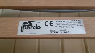 Cama articulada metálica y de madera