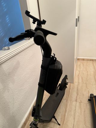 Patinete Eléctrico Cecotec casi nuevo