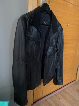 Chaqueta de cuero Zara Negra