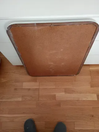 Specchio con cornice bianca