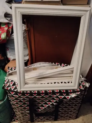 Marco de fotos blanco de madera