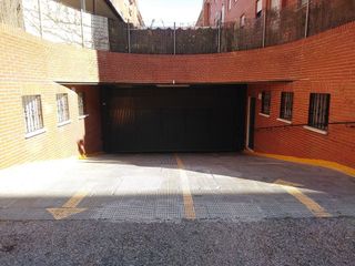 Garaje en alquiler en Val en Alcalá de Henares