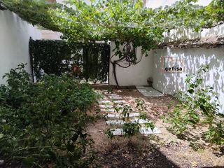 Casa adosada en venta en Valdepeñas