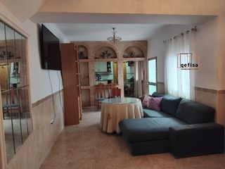 Casa adosada en venta en Valdepeñas