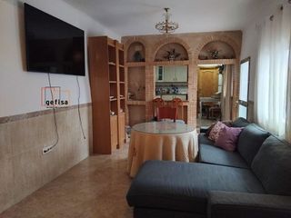 Casa adosada en venta en Valdepeñas