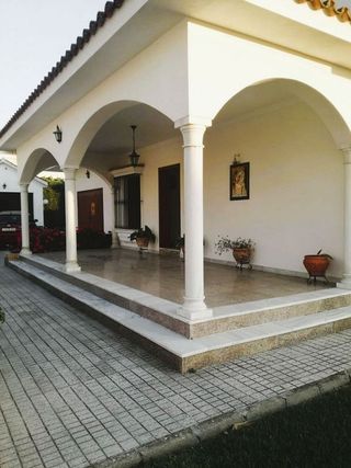 Chalet en venta en Bonanza-Avda de Huelva-Bº Andalucia en Sanlúcar de Barrameda