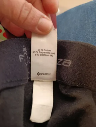 Tres pantalones de montar