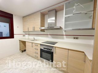 Casa adosada en venta en Nuevo Centro en Sagunto